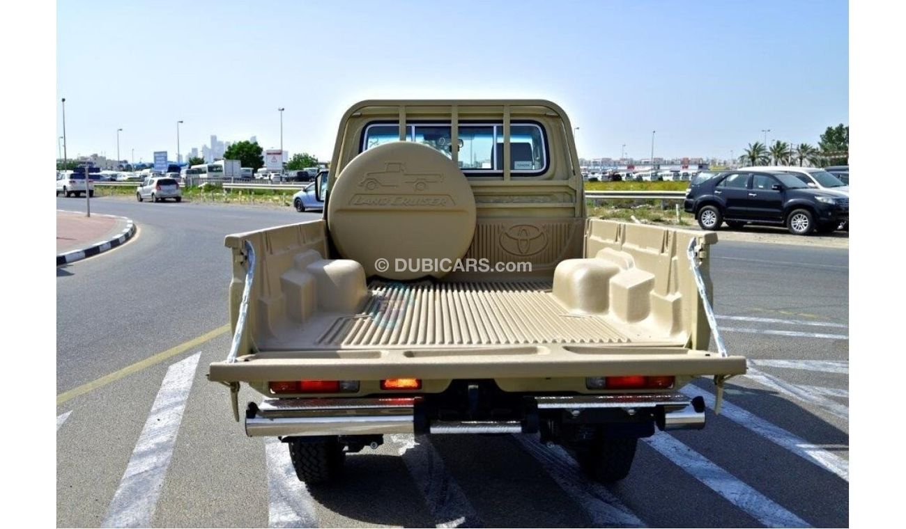 Toyota Land Cruiser Pick Up 79 Single Cab DLX