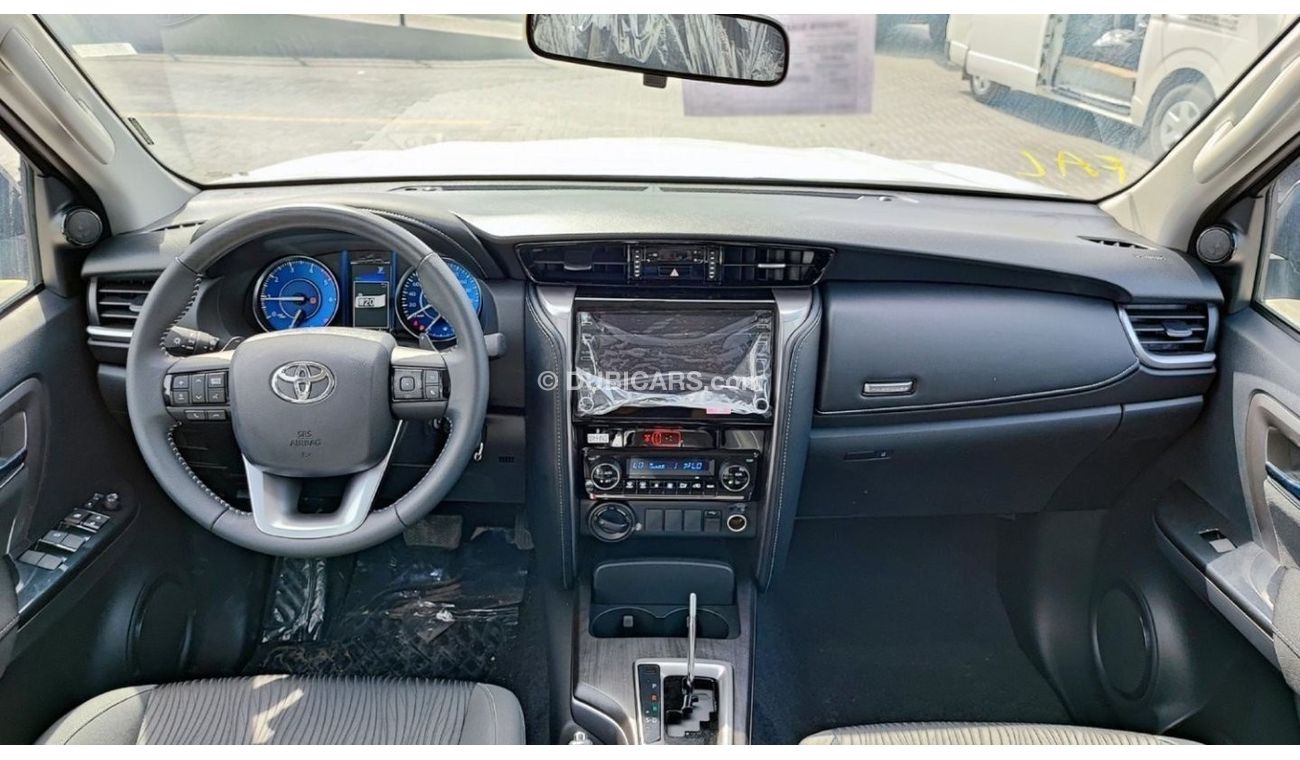 تويوتا فورتونر Toyota Fortuner 2.4L Diesel  4x4 AT 2023