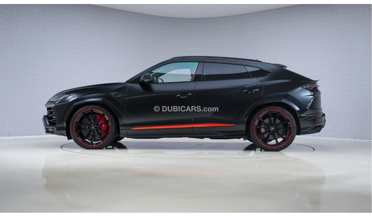 Lamborghini Urus Graphite Capsule V8 - Warranty until Feb 2025 - Approved Prepared Vehicle