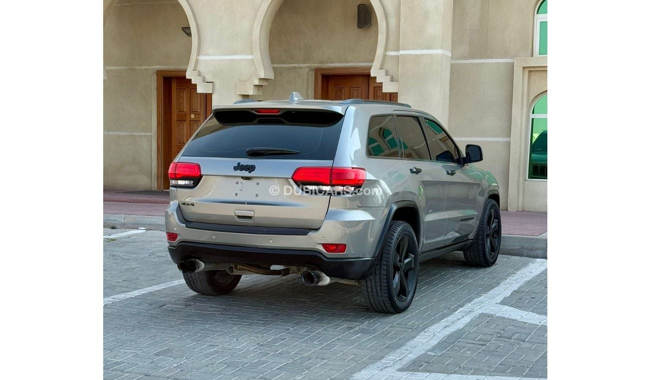 Jeep Grand Cherokee بحالة ممتازة