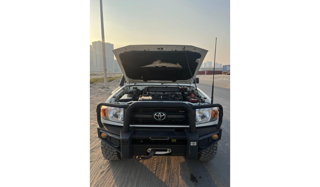 Toyota Land Cruiser Hard Top