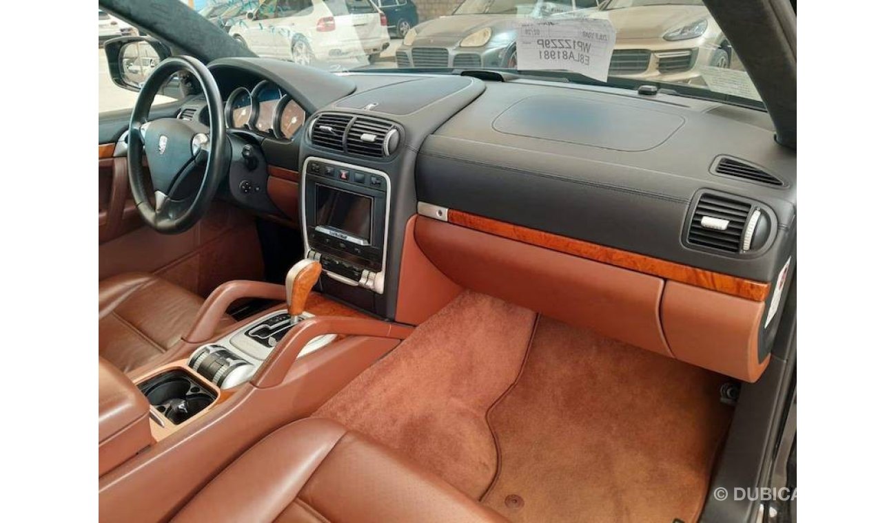 بورش كايان PORSCHE CAYENNE TURBO 4.8L 2008 WITH ELECTRIC LEATHER SEATS, T.V NAVIGATION AND MUCH MORE...