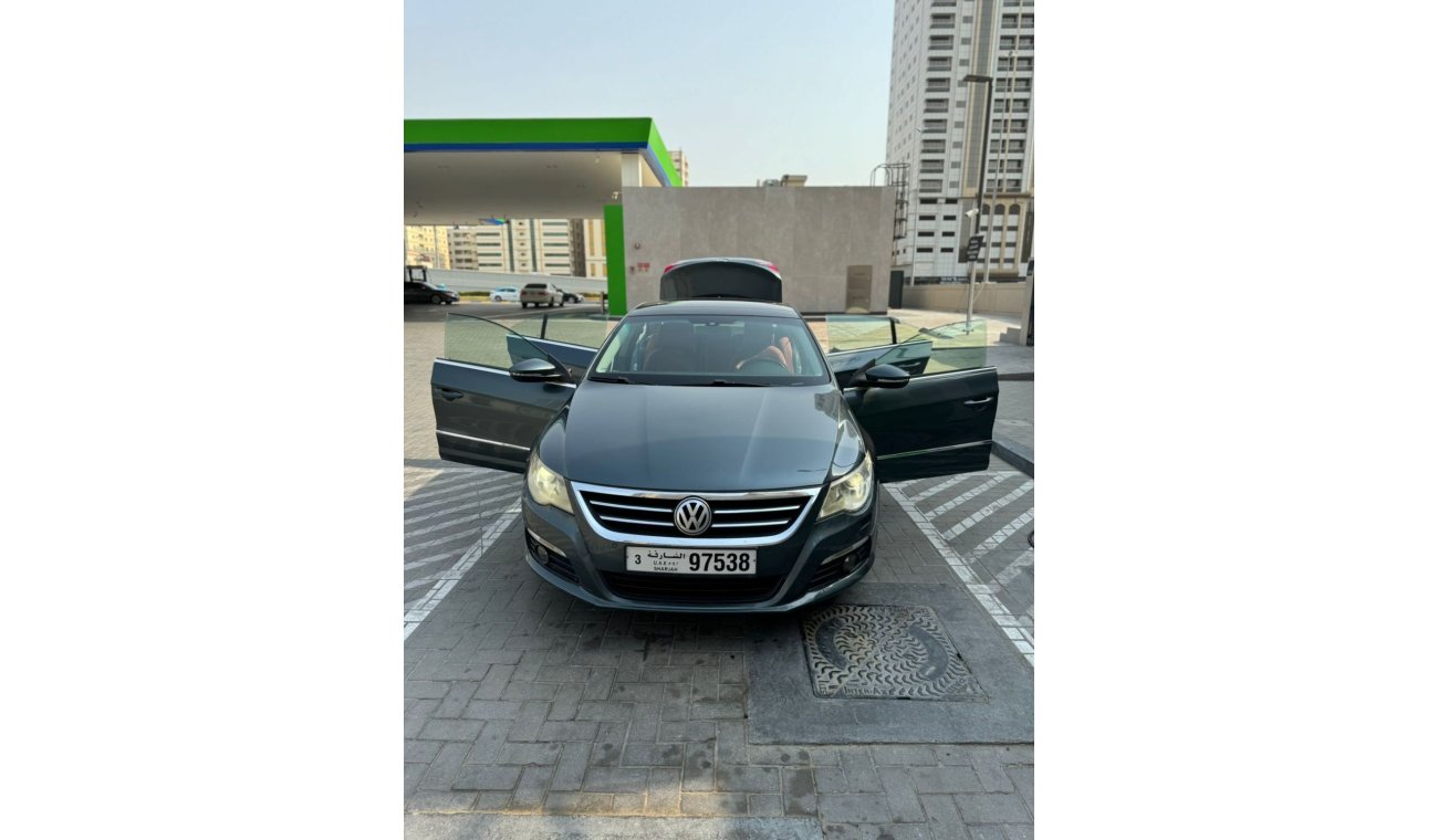 Volkswagen Passat CC Volkswagen Passat CC, Gulf, full specifications, in excellent condition