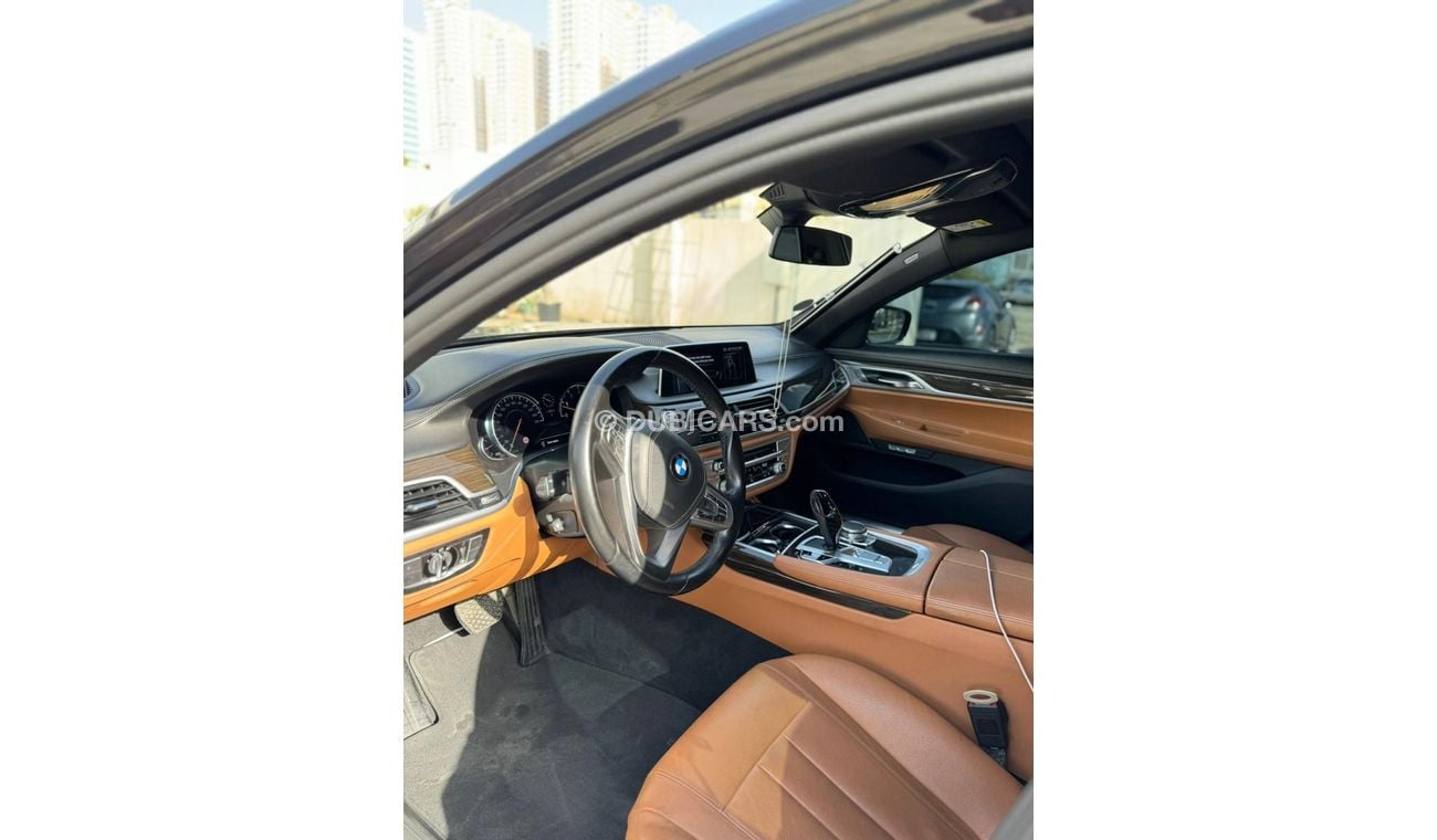 بي أم دبليو 730Li Luxury 2.0L