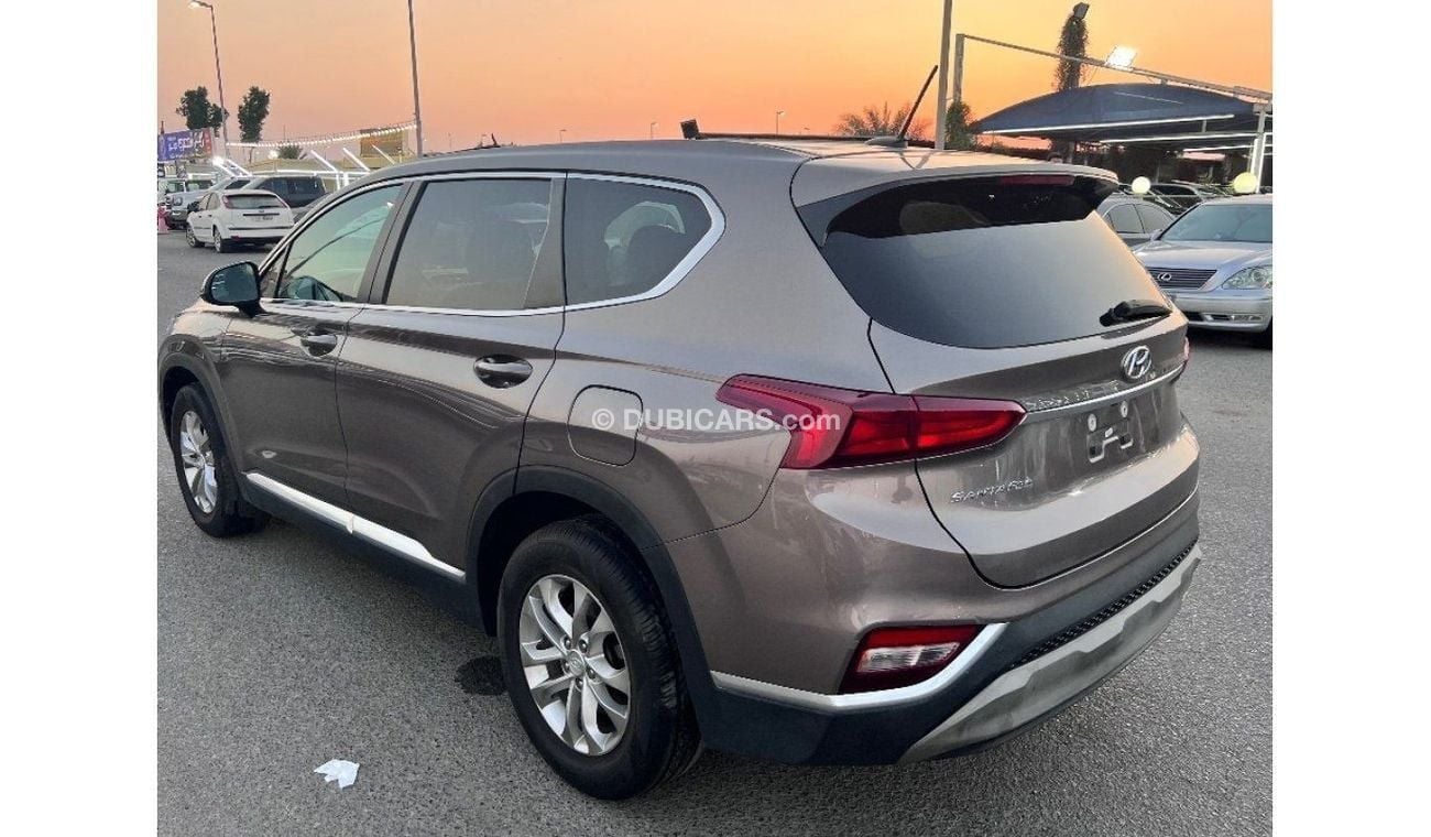 Hyundai Santa Fe For sale, a 2019 Santa Fe, customs papers, agency condition, radar and blind spot