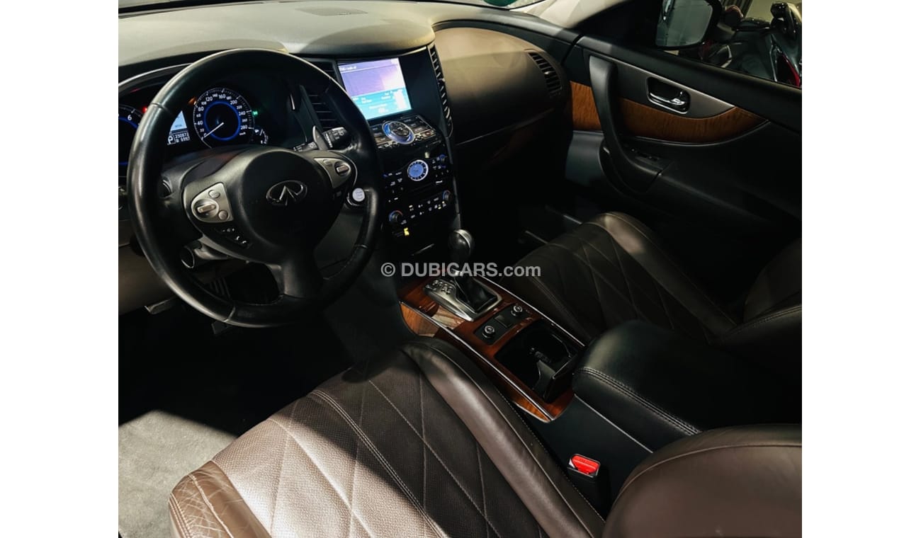 Infiniti QX70 Luxury