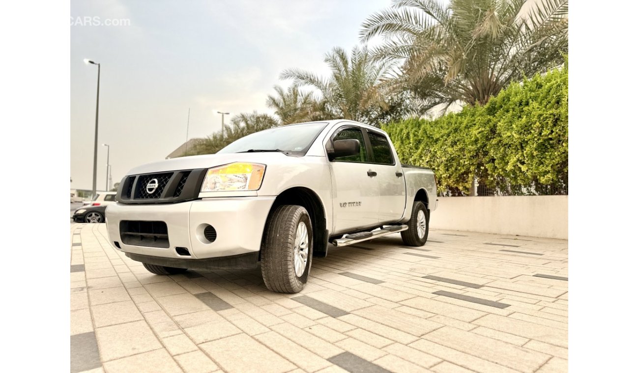 Nissan Titan 5.8 L  V8