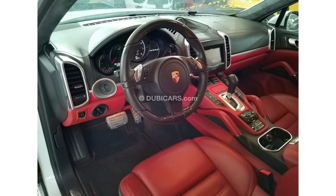 Porsche Cayenne GTS 4.8L