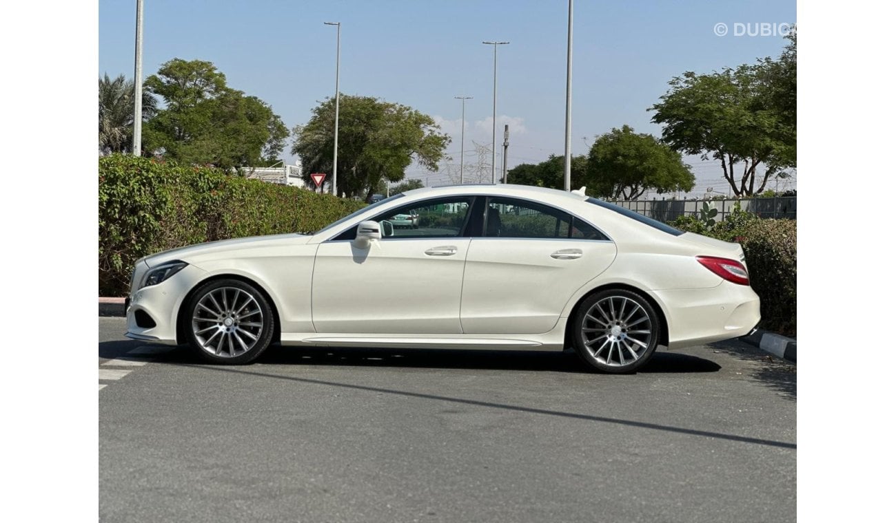 Mercedes-Benz CLS 350 Mercedes CLS 400 AMG / GCC / One Owner / 2016 / Perfect Condition / 1500 Dirhams Monthly.