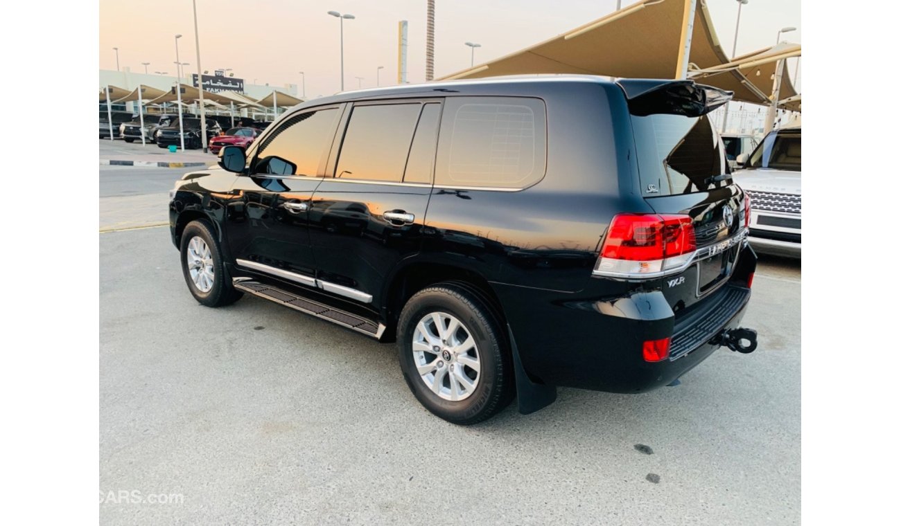 Toyota Land Cruiser VXR