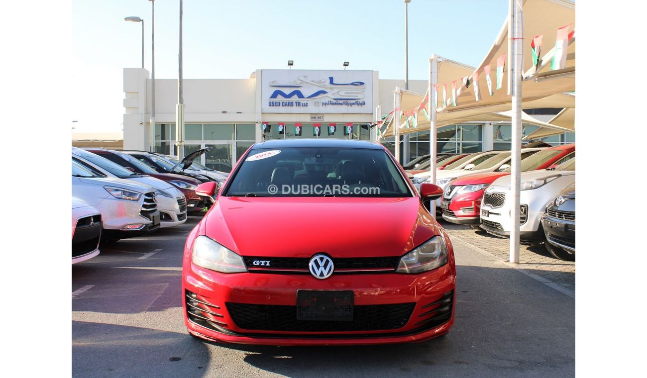 Volkswagen Golf GTI ACCIDENTS FREE GCC - FULL OPTION - CAR IS IN PERFECT CONDITION INSIDE OUT