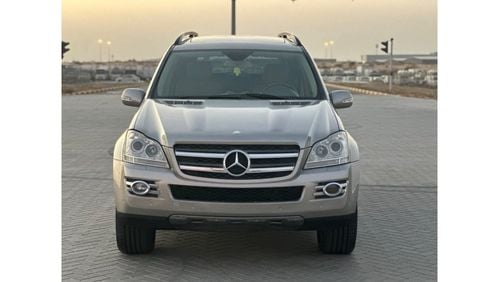 Mercedes-Benz GL 500 موديل 2008 خليجي فل موصفات حاله ممتازه جداااا من الداخل والخارج