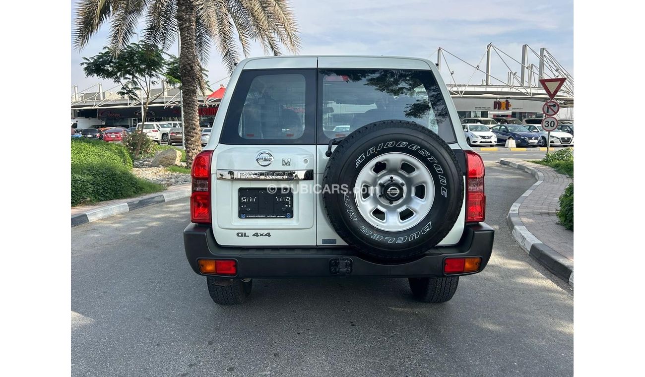 نيسان باترول سفاري GL 4.8L A/T (7 Seater) NISSAN PATROL SAFARI 2023 GCC WITH WARRANTY & SERVICE CONTRACT IN BRAND NEW C