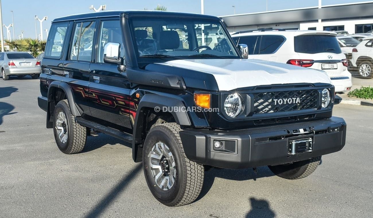 تويوتا لاند كروزر هارد توب LC76 Hardtop 5 Doors 4.0L Petrol V6 Full Option