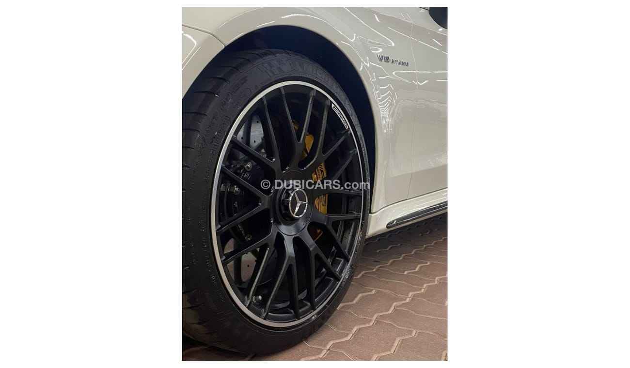 Mercedes-Benz C 63 AMG //Std wheel independent, AMG RIDE CONTROL Sport Suspension with 3-stage dampingD