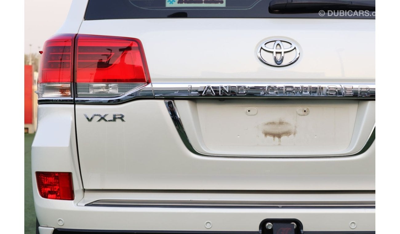 Toyota Land Cruiser VXR