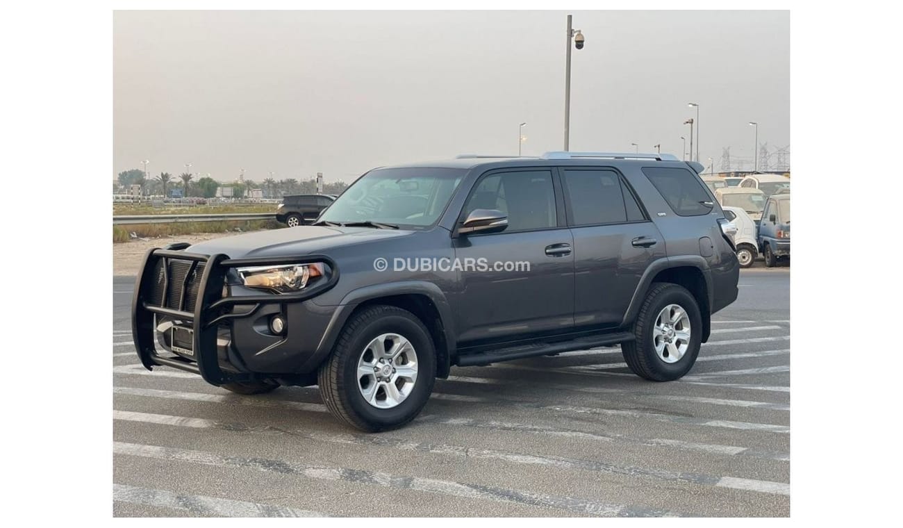 Toyota 4Runner *Offer*2018 Toyota 4Runner SR5 Premium -7 Seater - 4.oL V6 /  - UAE PASS