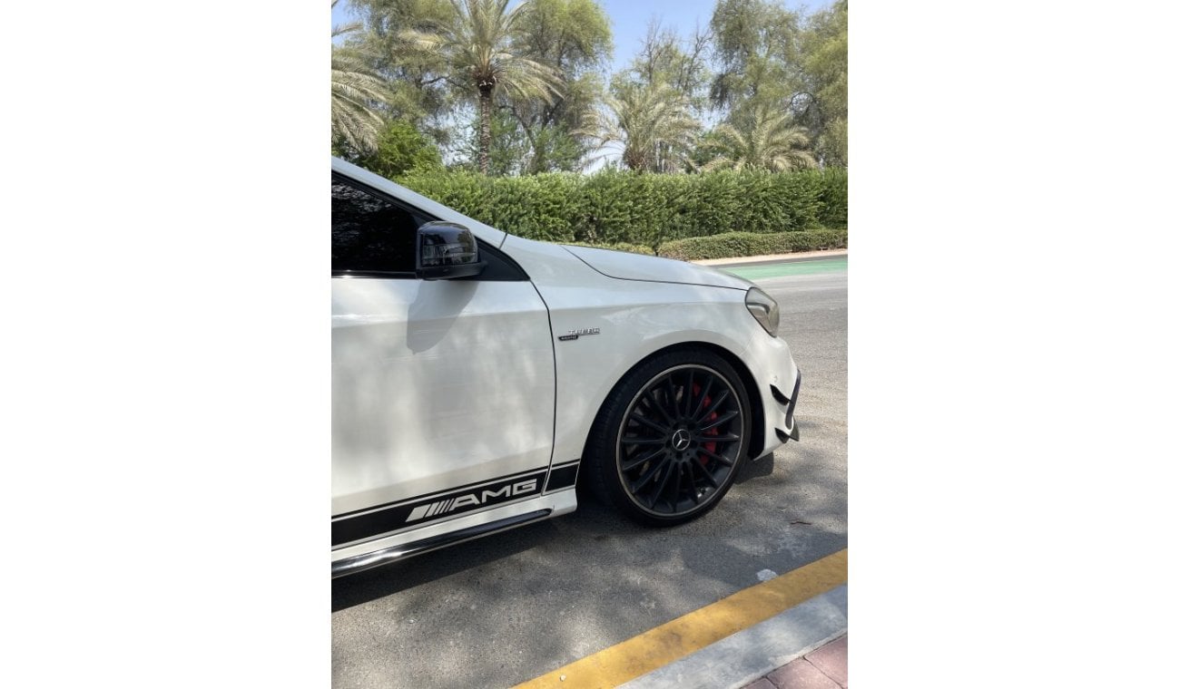 مرسيدس بنز A 45 AMG