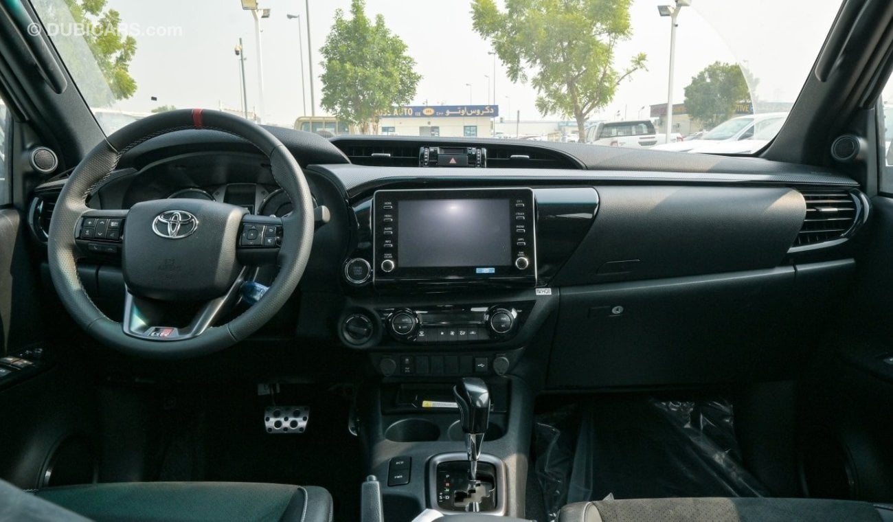 تويوتا هيلوكس Toyota Hilux 2.8Ltr GR SPORT AT-MY2024-WHITE-GCC SPECS