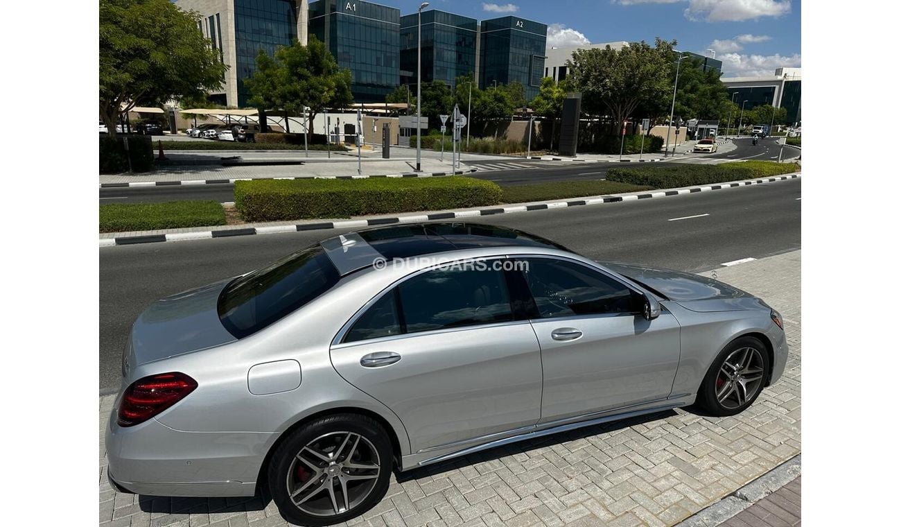 مرسيدس بنز S 560 Std 4.0L (463 HP)