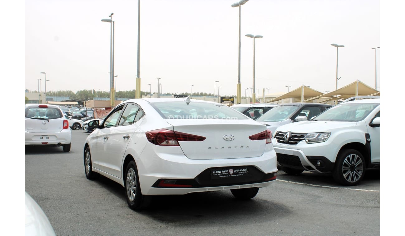 Used Hyundai Elantra Gl Accidents Free - Gcc - Perfect Condition Inside 