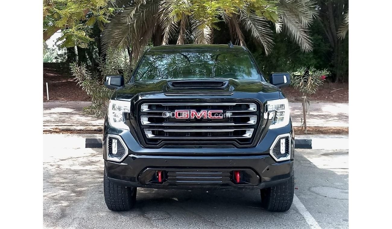 GMC Sierra AT4 خليجية