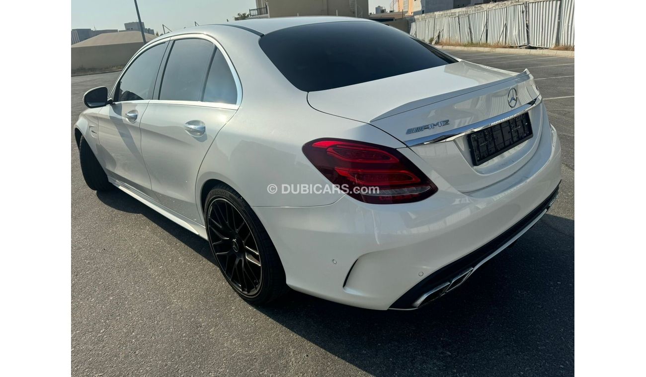 Mercedes-Benz C 63 AMG