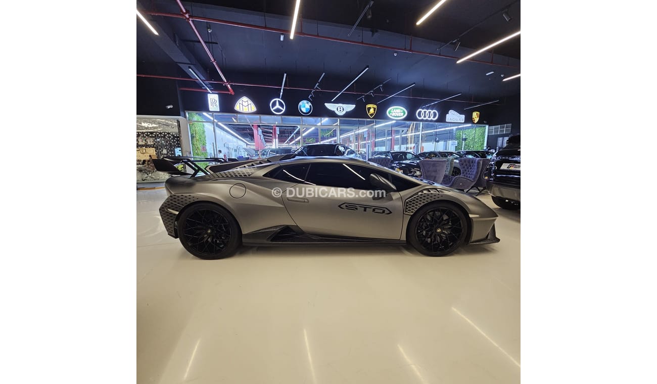 Lamborghini Huracan 2022 Lamborghini Huracán STO / GCC /Forged Carbon Fiber Edition/arranty till 2027Under Agency W