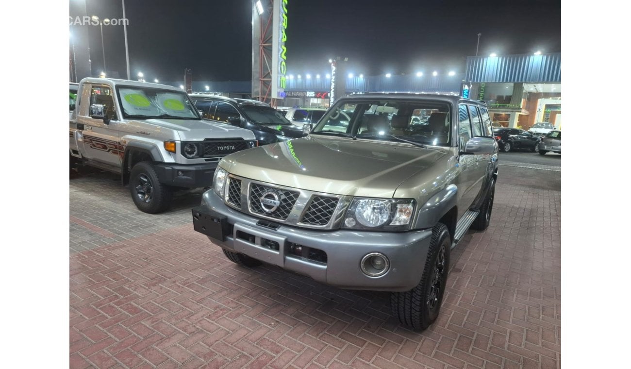 نيسان باترول سوبر سافاري Nissan Patrol Super Safari (Y61), 5dr SUV, 4.8L