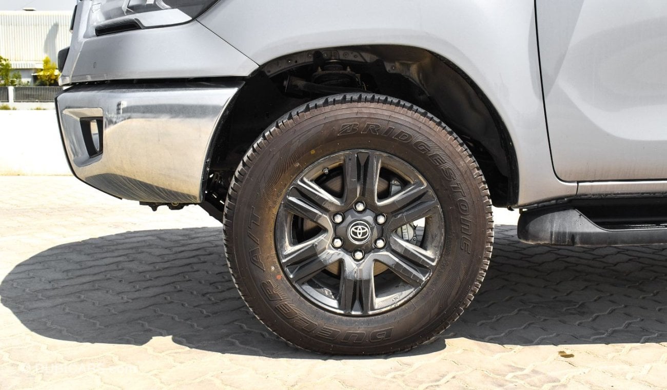 تويوتا هيلوكس 2023 Toyota Hilux 4x4 DC 2.8 SR5 - Silver inside Black | Export Only