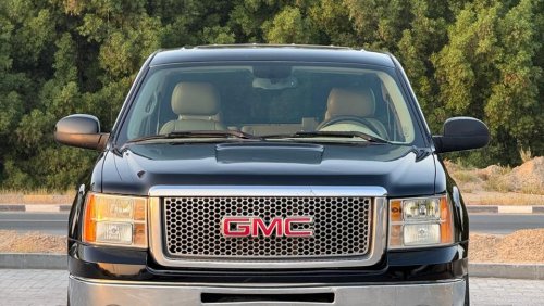 GMC Sierra HD GMC SIERRA DENALI 2013 GCC FULL OPTION