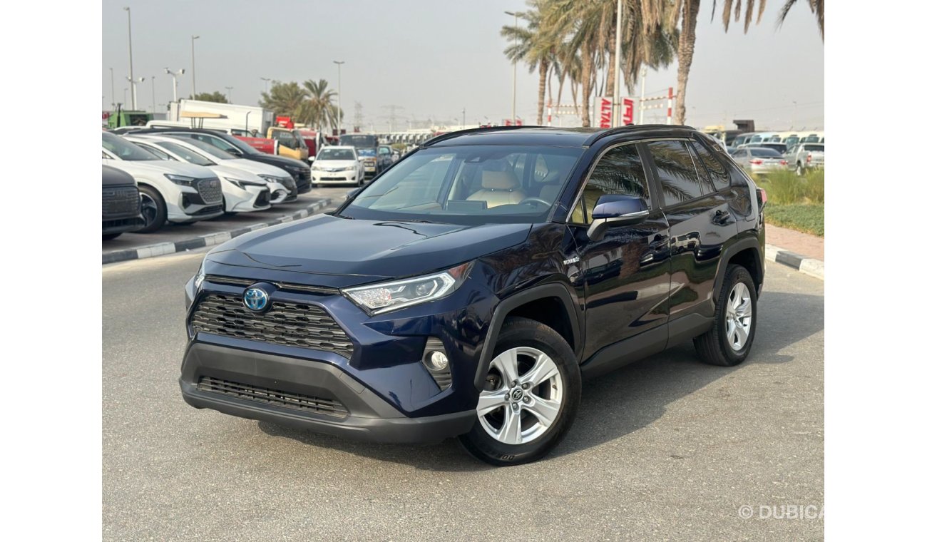 Toyota RAV4 hybrid Toyota Rav4 XLE 2020