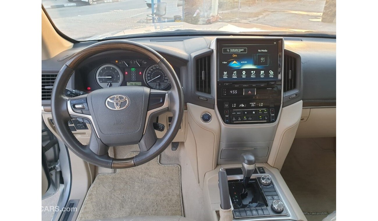 Toyota Land Cruiser GXR - V6 - FULL OPTIUON (PETROL)