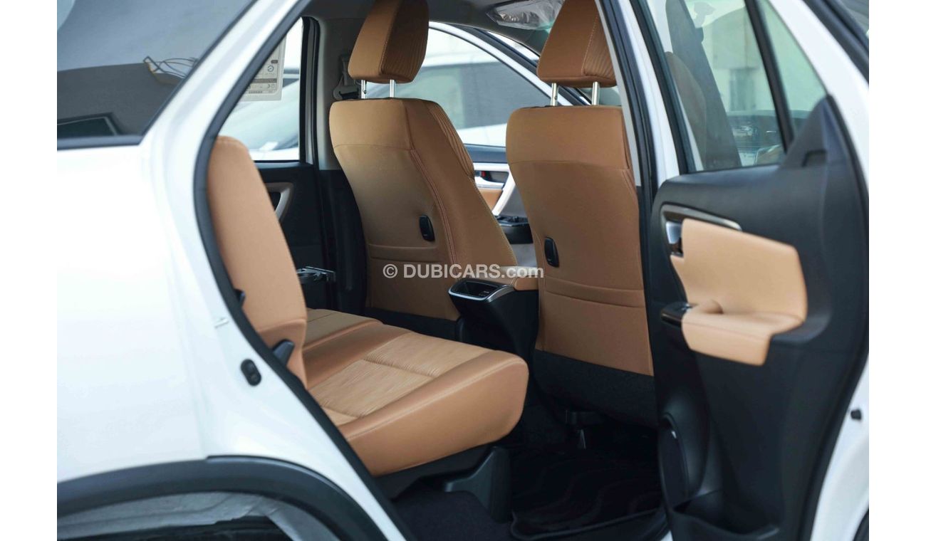 تويوتا فورتونر 2024 Toyota Fortuner GXR 4.0 - PLATINUM WHITE PEARL inside TAN | Export Only