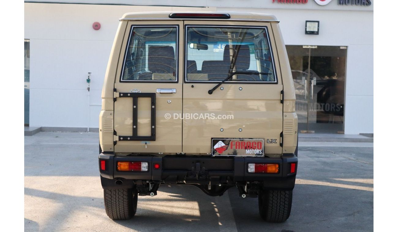 Toyota Land Cruiser 70 2024 LAND CRUISER GRJ 71 4.0 V6 AT FULL OPTION **التصدير فقط خارج الخليج**EXPORT ONLY**