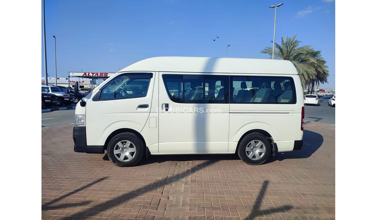 Toyota Hiace KDH201-0069184 || TOYOTA	HIACE (VAN)	2011	WHITE	3000	PETROL	RHD	MANUAL