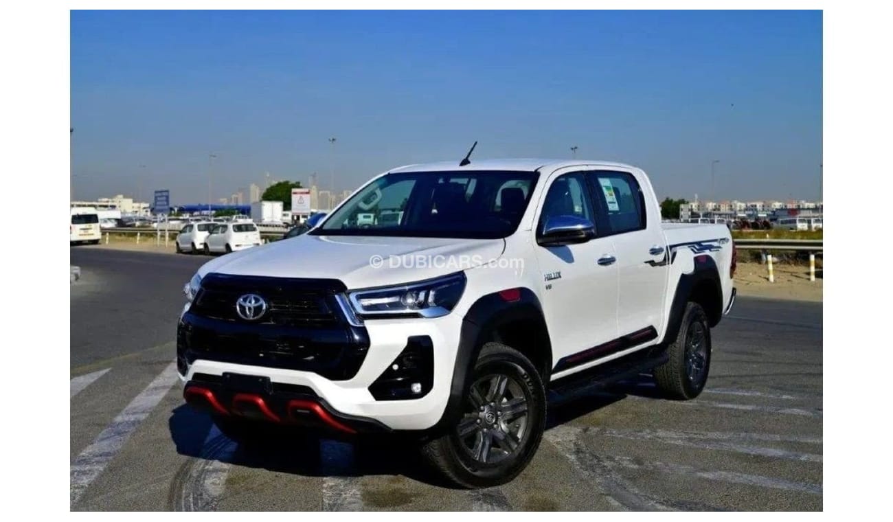 تويوتا هيلوكس HILUX SR5 4.0L V6 2024