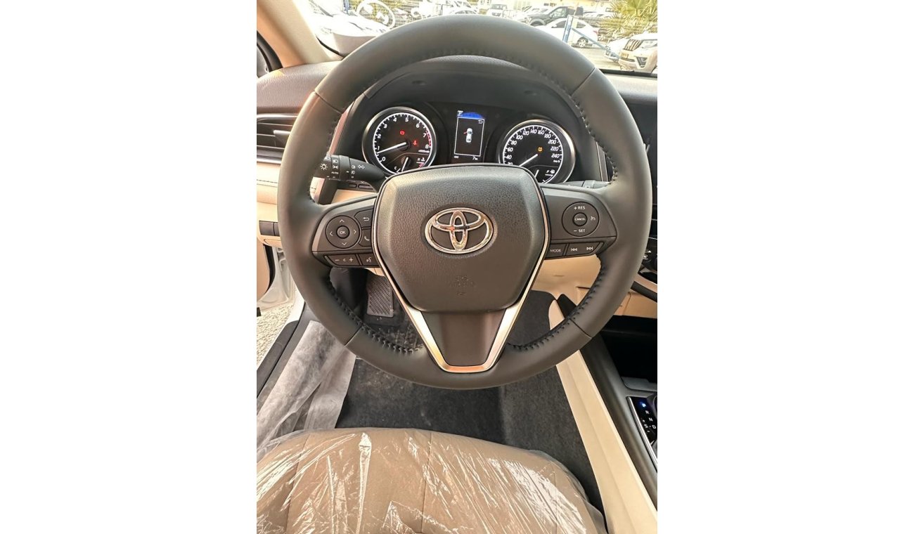 تويوتا كامري Camry GLE , 2.5 L , power seat , leather seats , sunroof