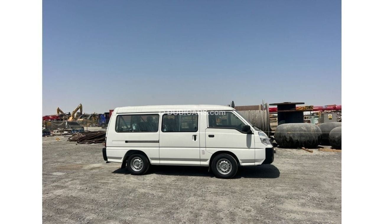 CMC D 260 CMC D260- Window Van -8 seater/ 2.4L 2WD