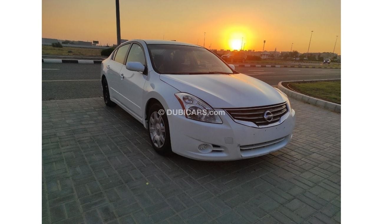 Nissan Altima Nissan Altima 2012 V4 2.5 full automatic