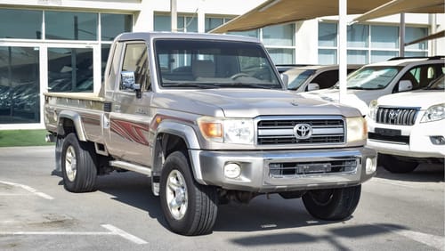 Toyota Land Cruiser Pick Up LX V6