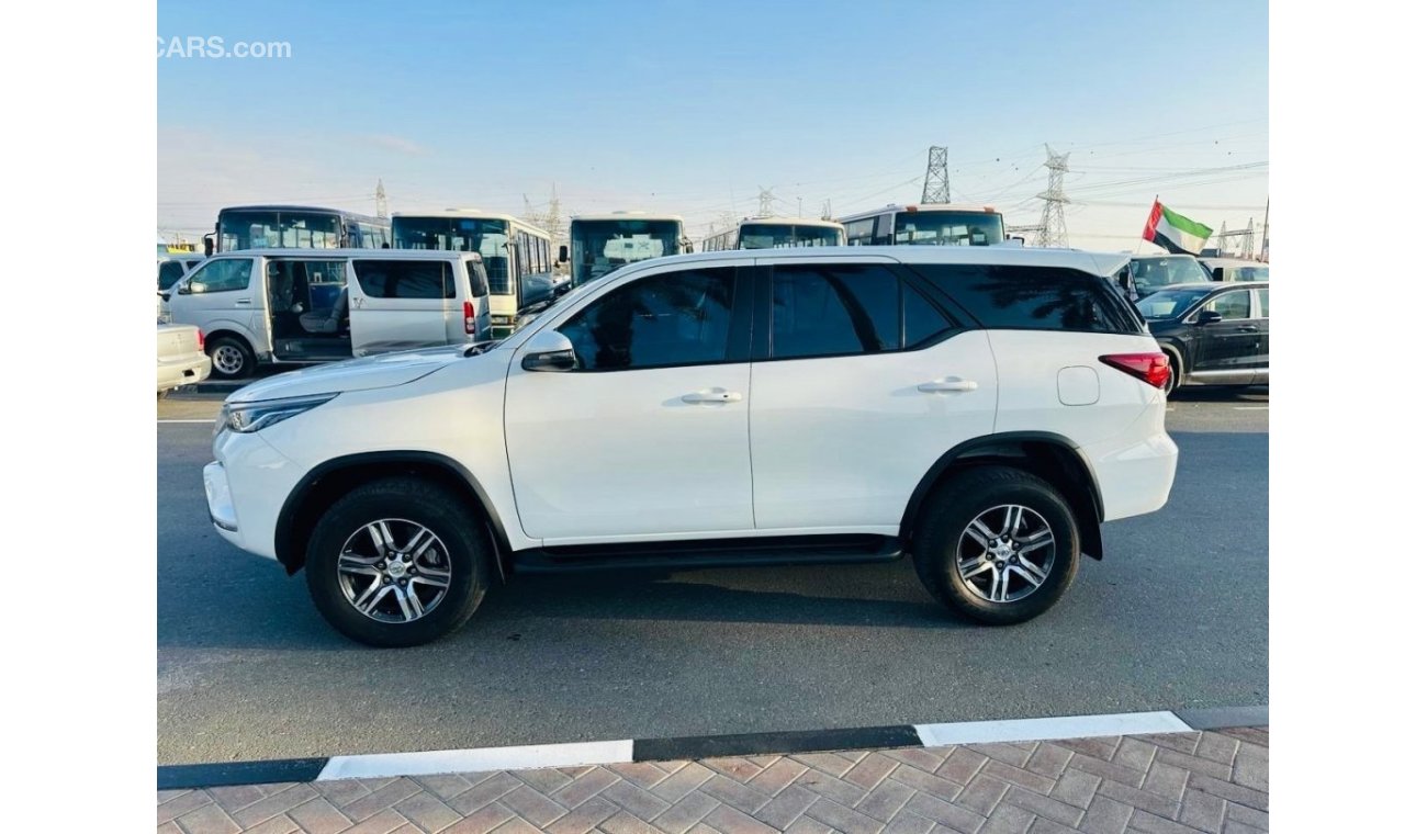 تويوتا فورتونر Toyota Fortuner 2022 V4  2.8 Diesel Right Hand Driver