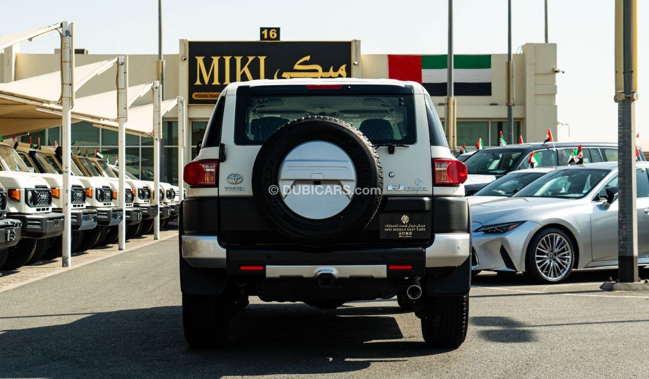 Toyota FJ Cruiser 4.0 L | V6 | 2023