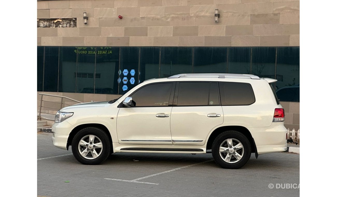 Toyota Land Cruiser VXR V8