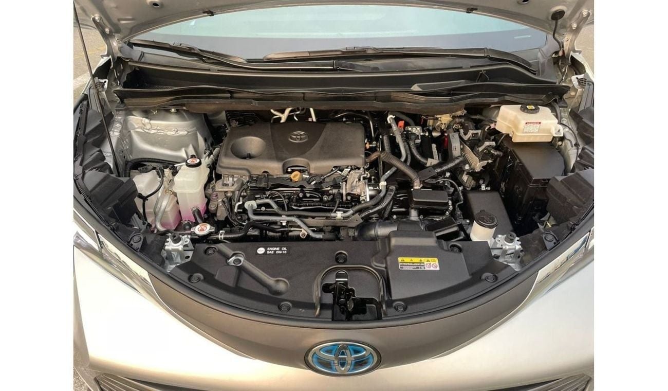 تويوتا سيينا 2021 Toyota Sienna XLE Edition Full Option - Hybrid Fuel - 2.5L V4 - 7 Seater Family Van - 33,400 Mi