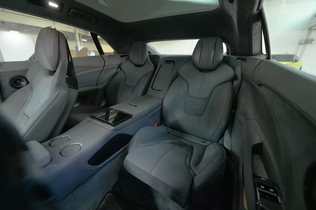 لوتس إيميا interior - Seats Profile