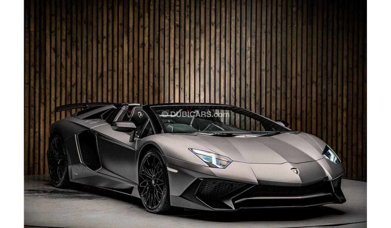 لامبورغيني أفينتادور 6.5 V12 LP 750-4 Superveloce Roadster RIGHT HAND DRIVE