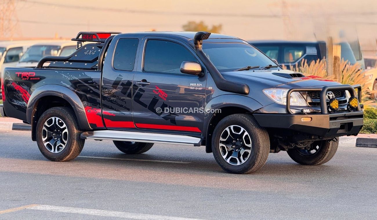 تويوتا هيلوكس SMART CABIN | 3.0L DIESEL ENGINE | RHD | 2011 | MANUAL TRANSMISSION | AIR SNORKEL