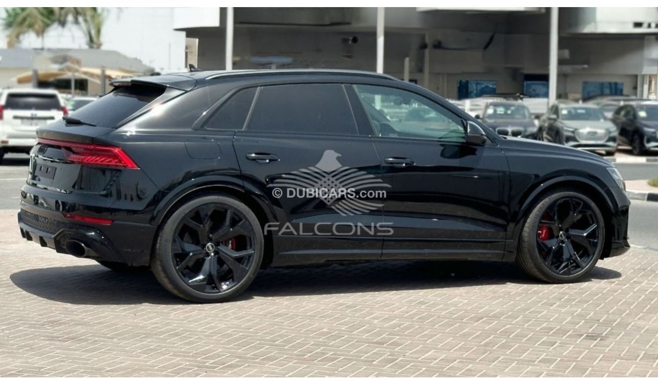 Audi Q8 4.0L-RS-V8-AT