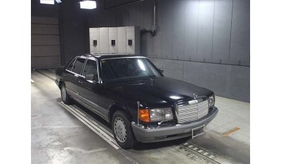 مرسيدس بنز 560 SEL